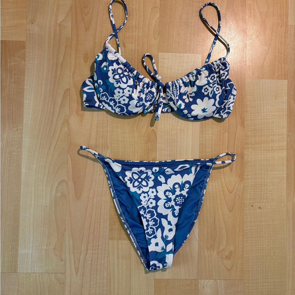 O'Neill Blue and White Floral Bikini Set